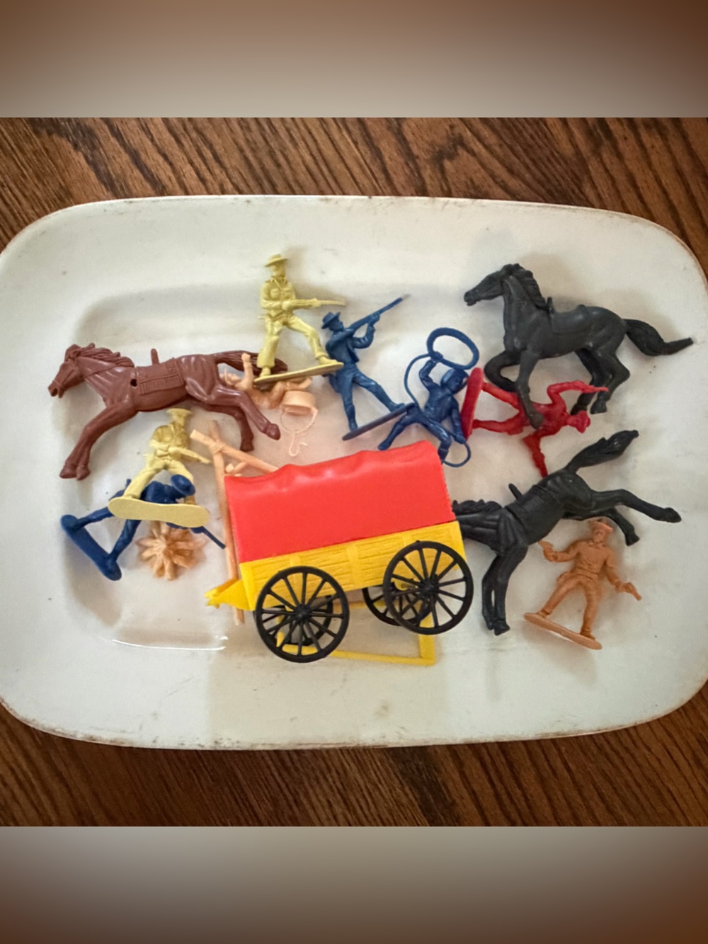 Vintage Western Cowboys & Indians Figurine Set🏜️❤️